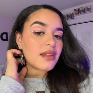 Meet your Posher, Kaleigh